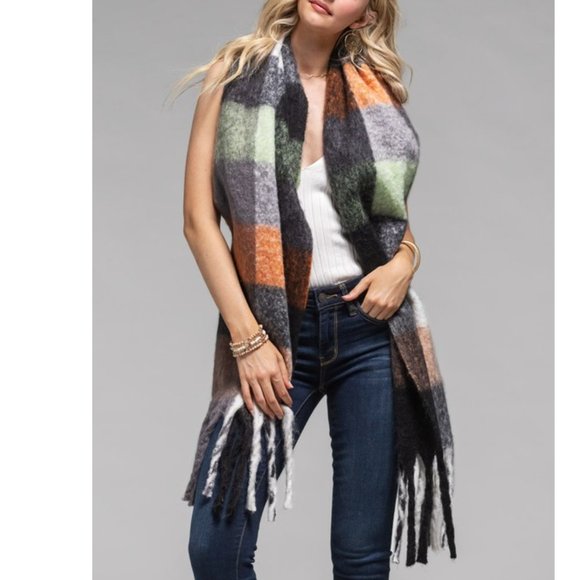 Multi colored brushed plaid scarf - Picture 2 of 3